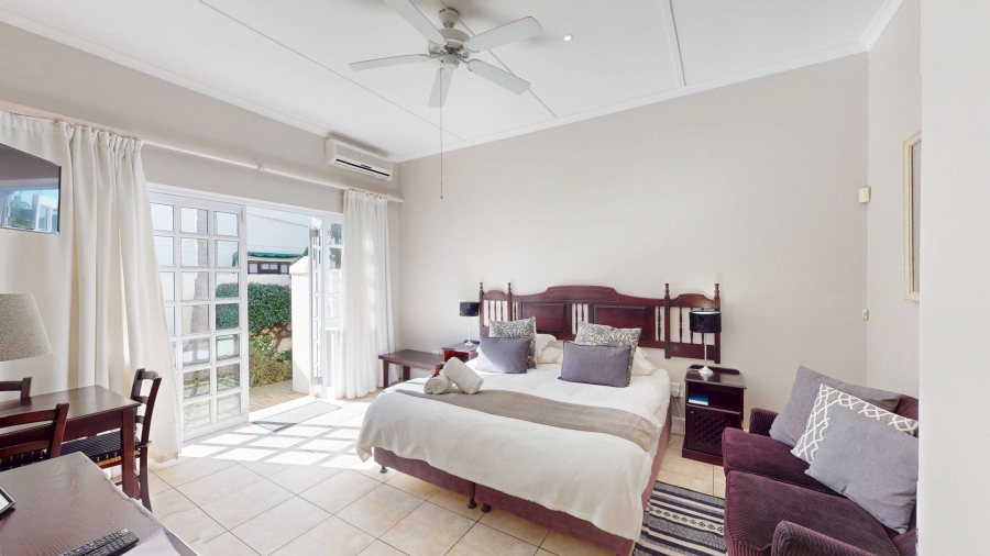 8 Bedroom Property for Sale in Summerstrand Eastern Cape
